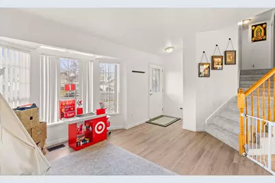 1571 N 160 W, Layton, UT 84041 - Photo 4