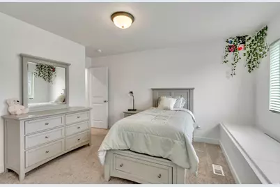 2079 W 1715 S, West Haven, UT 84401 - Photo 18