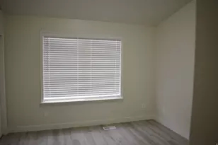 112 W Crystal Bay Dr, Stansbury Park, UT 84074 - Photo 8