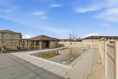 281 W 650 N #B, Centerville, UT 84014 - Photo 38
