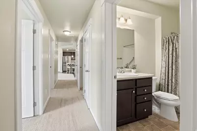 281 W 650 N #B, Centerville, UT 84014 - Photo 28