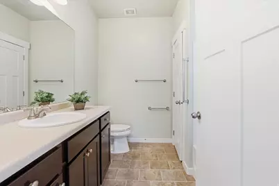 281 W 650 N #B, Centerville, UT 84014 - Photo 18