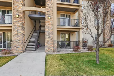 281 W 650 N #B, Centerville, UT 84014 - Photo 32