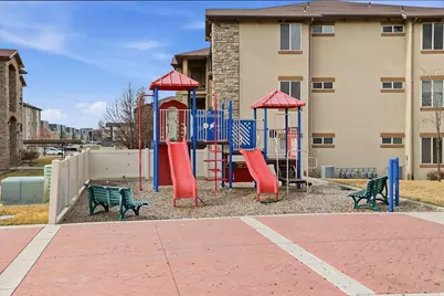 281 W 650 N #B, Centerville, UT 84014 - Photo 42