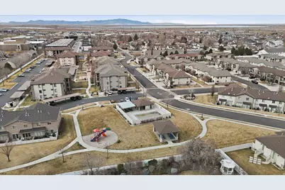 281 W 650 N #B, Centerville, UT 84014 - Photo 48