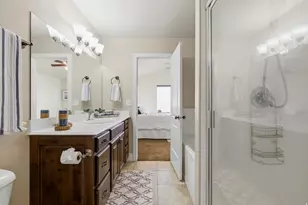 1542 E Shadow Dr, Eagle Mountain, UT 84005 - Photo 10