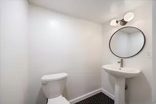 8485 S Harvard Park Dr, Sandy, UT 84094 - Photo 16