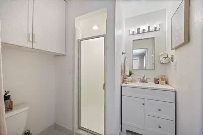 8485 S Harvard Park Dr, Sandy, UT 84094 - Photo 10