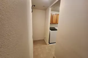 117 E Calbourne Ln, Sandy, UT 84070 - Photo 10