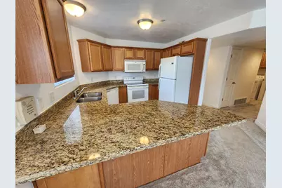 117 E Calbourne Ln #I4, Sandy, UT 84070 - Photo 6