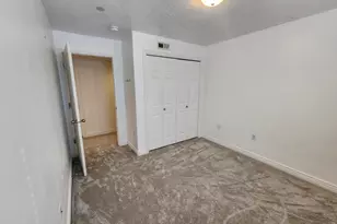 117 E Calbourne Ln, Sandy, UT 84070 - Photo 14