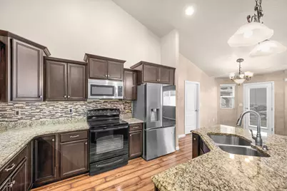 8442 S Wind Caves Ln, West Jordan, UT 84081 - Photo 10