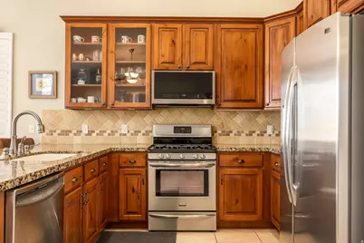 11181 S Village Grove Ln, South Jordan, UT 84095 - Photo 6