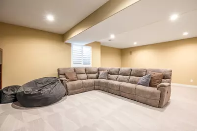 11181 S Village Grove Ln, South Jordan, UT 84095 - Photo 24