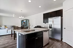 3176 N 1450 E, Layton, UT 84040 - Photo 10