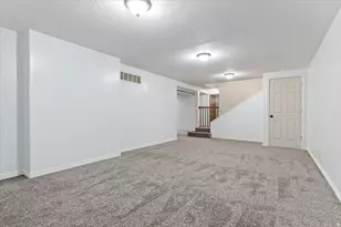 3544 W Meadowbrook Dr, West Valley, UT 84119 - Photo 18