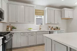 11279 S Lake Run Rd W, South Jordan, UT 84009 - Photo 8