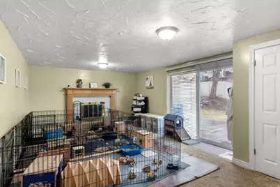 2170 E Borg Ct, Sandy, UT 84092 - Photo 22