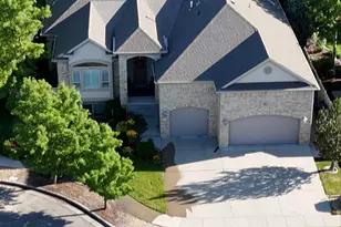 1653 E Crescent View Circle Circle, Sandy, UT 84092 - Photo 2