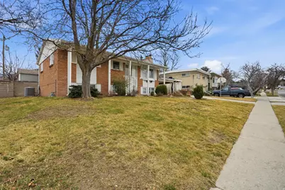 7125 S Ponderosa Dr, Cottonwood Heights, UT 84121 - Photo 2