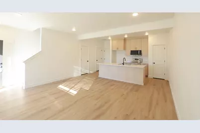 256 W 690 N, Smithfield, UT 84335 - Photo 6