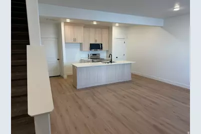 256 W 690 N, Smithfield, UT 84335 - Photo 2