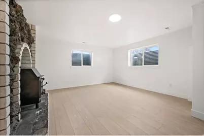 12332 S 2700 W, Riverton, UT 84065 - Photo 16