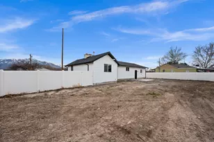 12332 S 2700 W, Riverton, UT 84065 - Photo 24