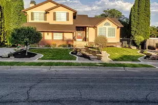 1087 W Barnes Dr, Kaysville, UT 84037 - Photo 2