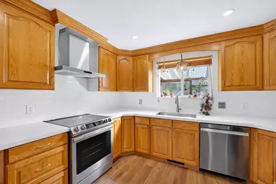 355 W 1700 S, Orem, UT 84058 - Photo 6