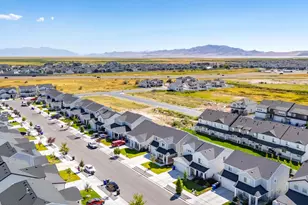 3074 S Edgewater Ln W, Syracuse, UT 84075 - Photo 34