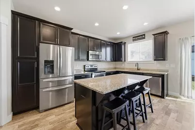 4182 N Sleeping Hollow Dr W, Eagle Mountain, UT 84005 - Photo 10