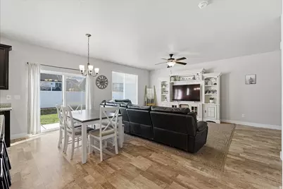 4182 N Sleeping Hollow Dr W, Eagle Mountain, UT 84005 - Photo 6