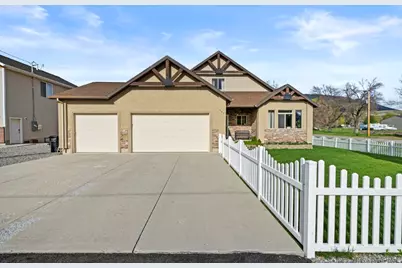 507 S 200 W, Wellsville, UT 84339 - Photo 2