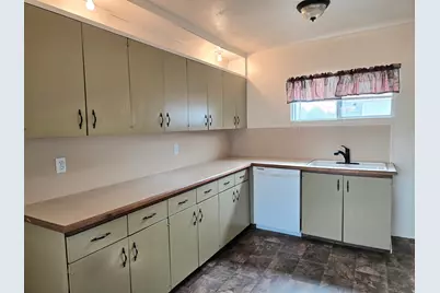 318 S 600 E, Price, UT 84501 - Photo 4