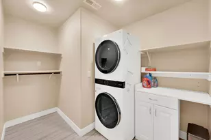 1373 W Stewart Falls Dr, Riverton, UT 84065 - Photo 24