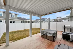 1373 W Stewart Falls Dr, Riverton, UT 84065 - Photo 4