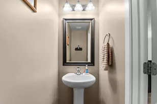 2738 W Cottonwood Dr, Lehi, UT 84048 - Photo 10