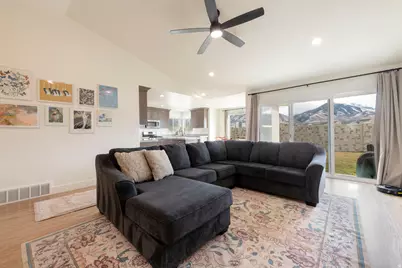 1154 N Berra Blvd, Tooele, UT 84074 - Photo 4