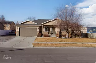 516 W Natalie Way, Saratoga Springs, UT 84045 - Photo 1