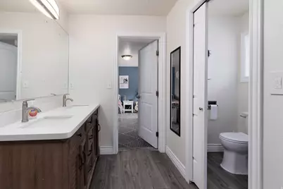 295 S State St, Ferron, UT 84523 - Photo 22