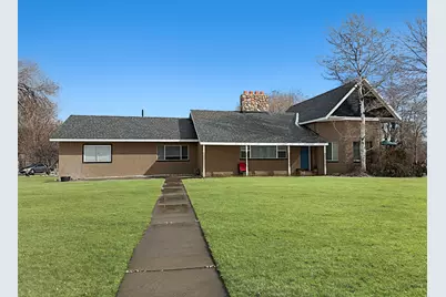 295 S State St, Ferron, UT 84523 - Photo 1