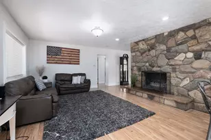 295 S State St, Ferron, UT 84523 - Photo 12