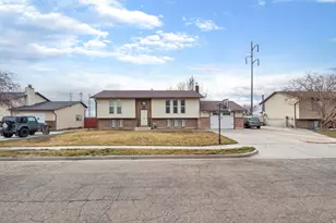 2181 S Katies Way, Clearfield, UT 84015 - Photo 4