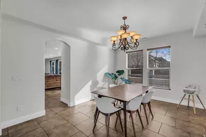 2551 S Honey Bee Cir, Washington, UT 84780 - Photo 14