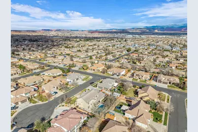 2551 S Honey Bee Cir, Washington, UT 84780 - Photo 34