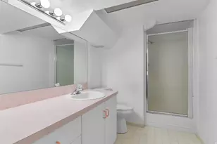 2842 E 7375 S, Cottonwood Heights, UT 84121 - Photo 14