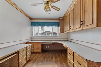 2842 E 7375 S, Cottonwood Heights, UT 84121 - Photo 2