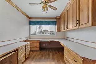 2842 E 7375 S, Cottonwood Heights, UT 84121 - Photo 2