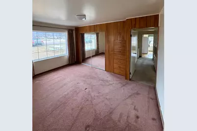 692 S 300 W, Mount Pleasant, UT 84647 - Photo 10